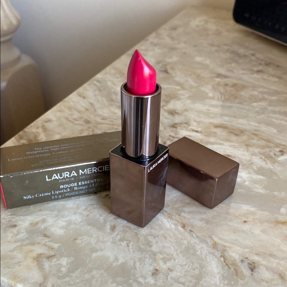 Laura Mercier Rouge Essentiel Silky Crème Lipstick - Fuchsia intense